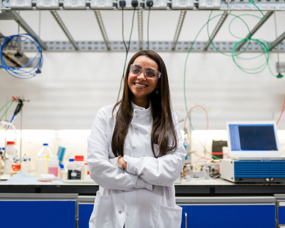 Science student in lab