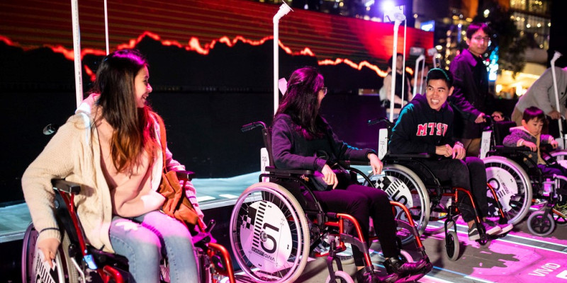 friends enjoying vivid sydney